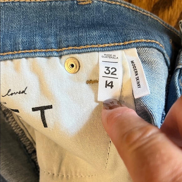 LOFT Light Blue Denim skinny/ankle blue jeans, NWOT, 32 (14) - Picture 4 of 5